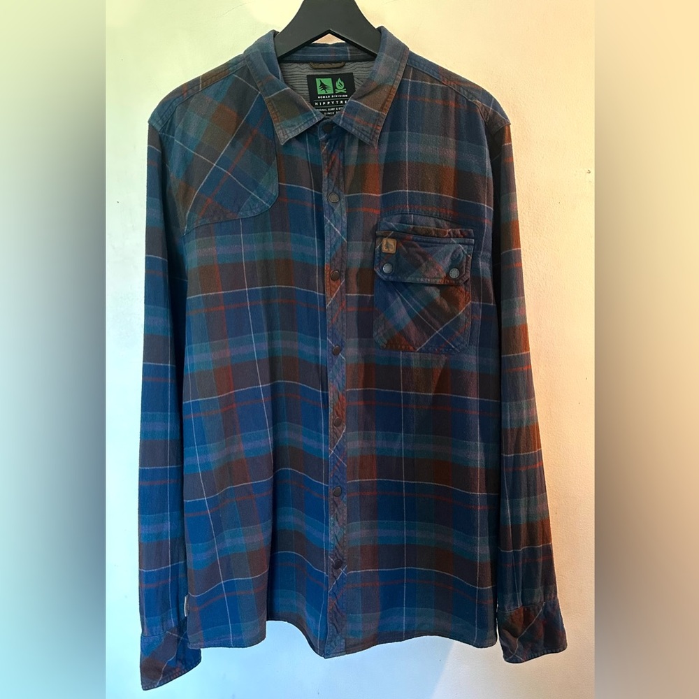 Men’s Hippytree long sleeve button up/snap plaid large shirt